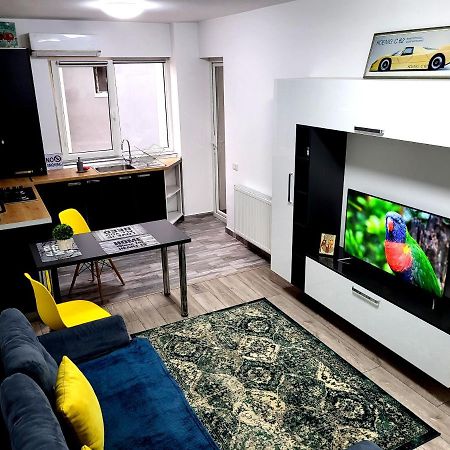 בוקרשט Yellow House Luxury Berceni מראה חיצוני תמונה