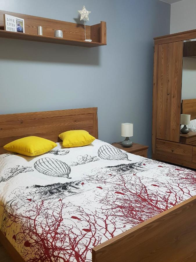 בוקרשט Yellow House Luxury Berceni מראה חיצוני תמונה