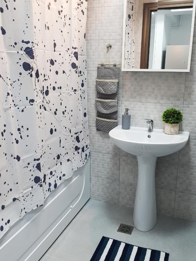 בוקרשט Yellow House Luxury Berceni מראה חיצוני תמונה