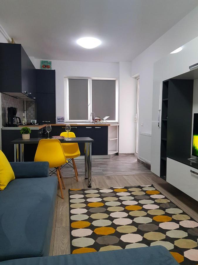 בוקרשט Yellow House Luxury Berceni מראה חיצוני תמונה