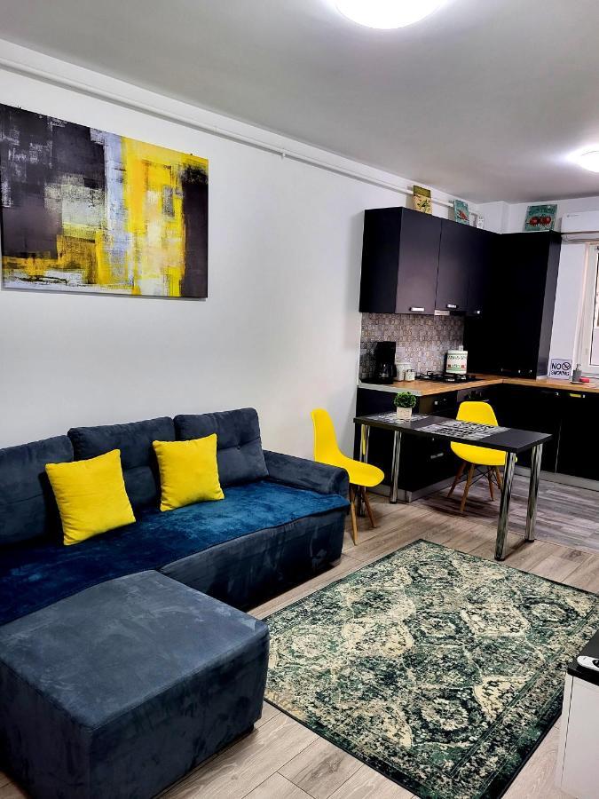 בוקרשט Yellow House Luxury Berceni מראה חיצוני תמונה